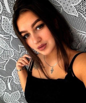 Встречи со мной – это настоящий коктейль эмоций и страсти. 🌟
Я открыта для экспериментов, готова удовлетворить твои самые сокровенные желания. 🌶️ Доверься моим ловким и нежным рукам, и я превращу твои фантазии в реальность. 🌌
Уверяю, ты будешь в полном восторге от моих услуг. 🔞 Разнообразие программ: классический секс, оральные ласки, эротический массаж – на тебе выбор. 💋
У меня есть отличные отзывы, которые подтверждают мою профессиональность и умение угодить мужчине. 💌
Позволь мне показать тебе новые грани наслаждения в уютной обстановке и безопасности. 🏩
✨ Не медли, напиши мне, и я окуну тебя в мир незабываемого удовольствия. Встречи по предварительной договоренности в Москве. 🌆🌃 Валерия
